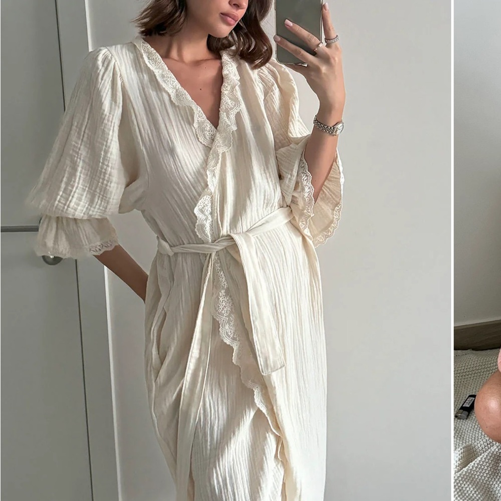 Elegant Cream Lace-Trimmed Robe